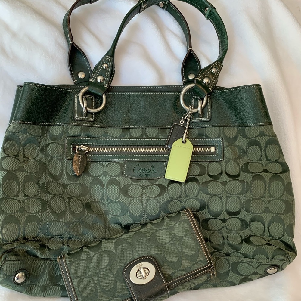 Coach Penelope Hobo F15534 and matching Wallet